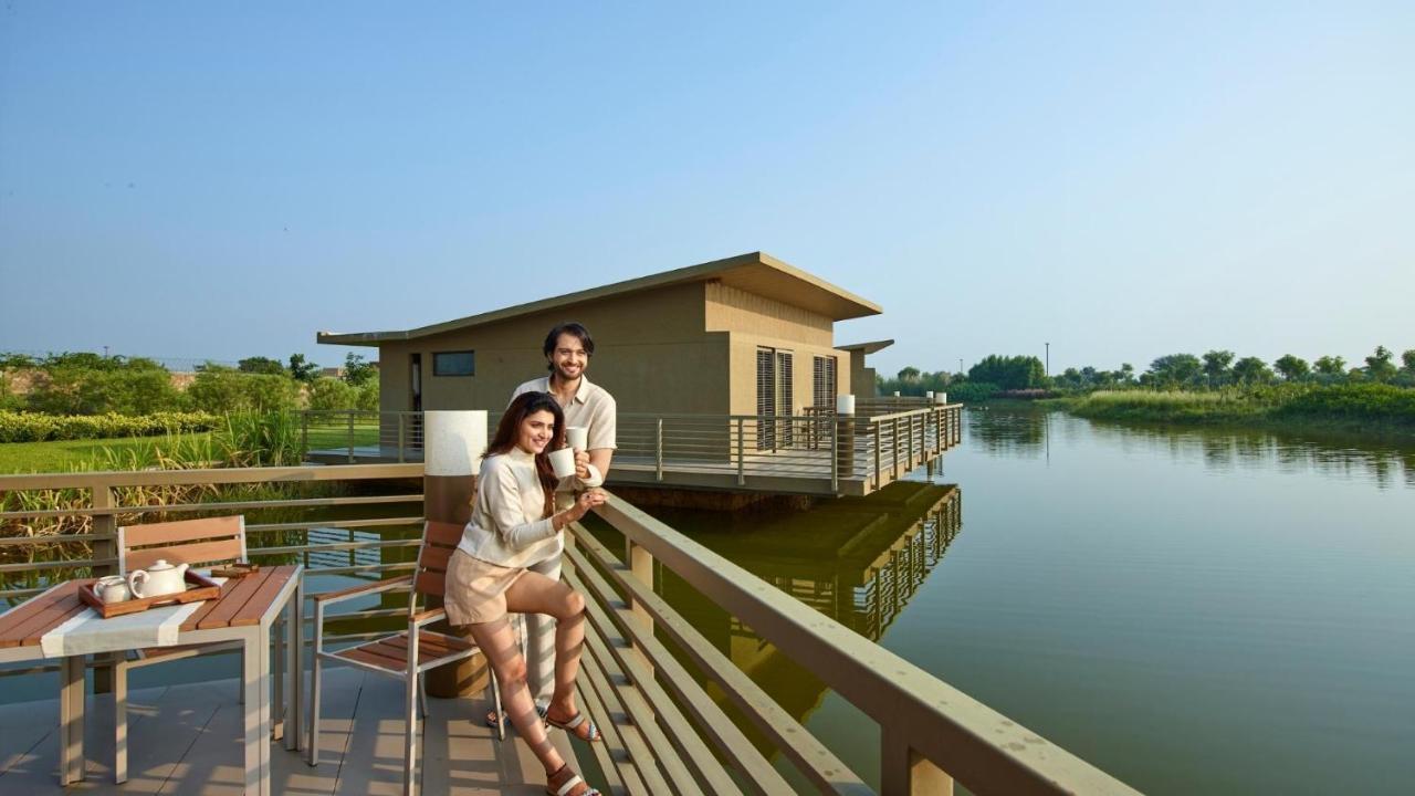 Life At Repose- Lake Villas Resort & Club Chor Warodra Zewnętrze zdjęcie